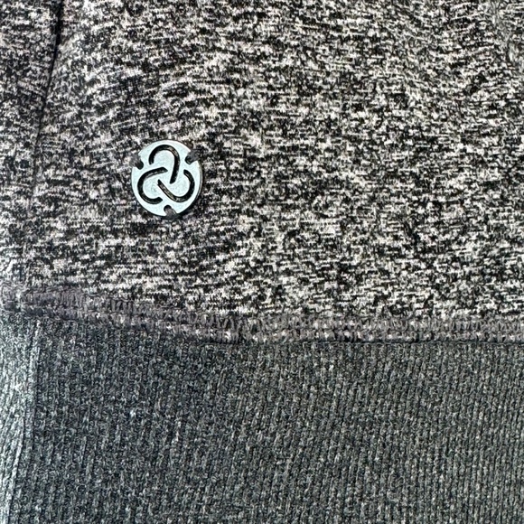 Gwen Cozy Pullover Size Medium - Picture 13 of 16